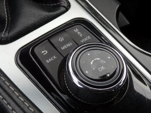 Used 2016 Nissan Maxima 3.5 SL FWD image 17