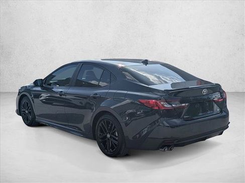 Used 2025 Toyota Camry SE FWD image 8