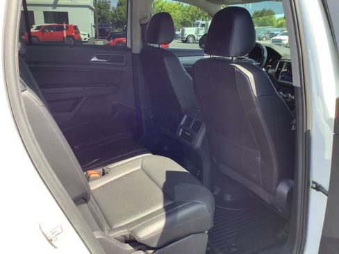 Used 2019 Volkswagen Atlas SE FWD image 32
