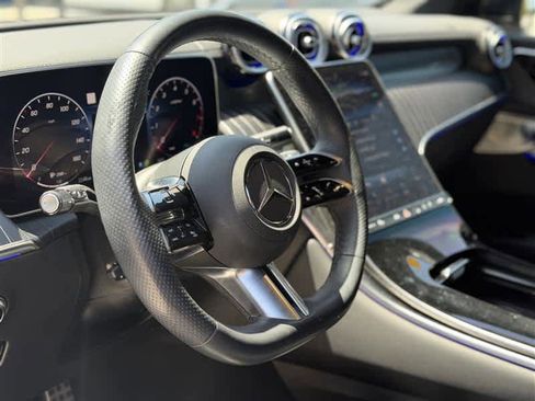 Used 2023 Mercedes-Benz GLC 300 4MATIC image 6
