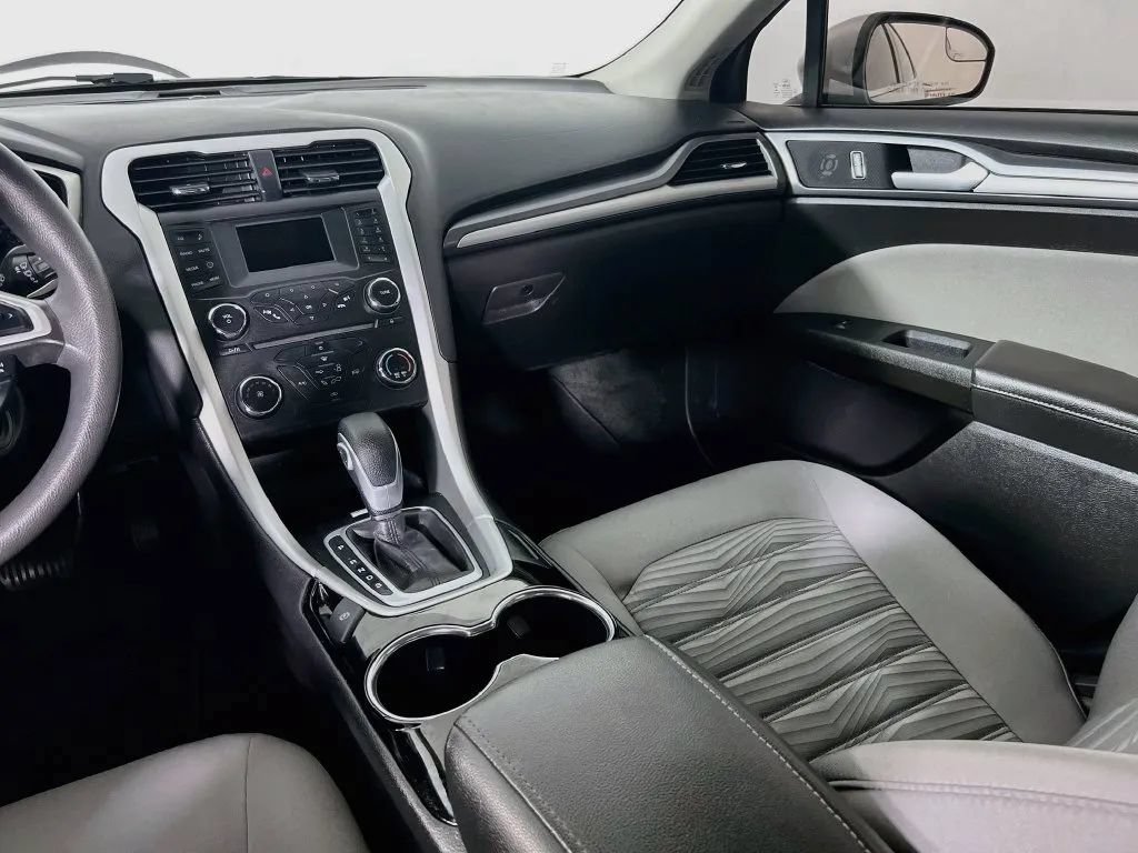 Used 2016 Ford Fusion S FWD image 22