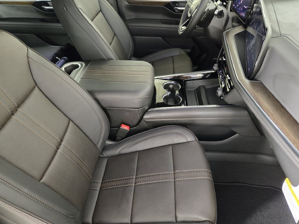 New 2026 Chevrolet Tahoe High Country AWD/4WD image 16