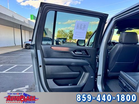 Used 2025 GMC Yukon XL Denali AWD/4WD image 54