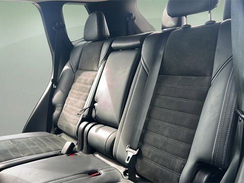 Used 2024 Mitsubishi Outlander SE image 11