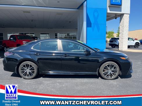 Used 2024 Toyota Camry SE FWD image 5