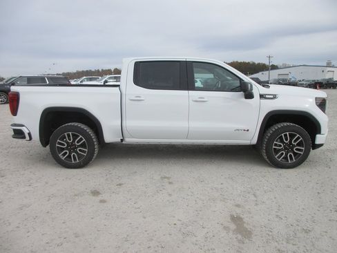 New 2026 GMC Sierra 1500 AT4 image 2