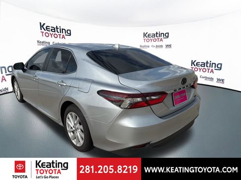 Used 2023 Toyota Camry LE w/ Convenience Package image 5