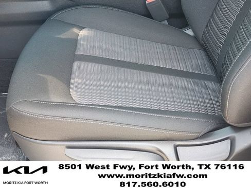 New 2026 Kia Sorento LX FWD image 17