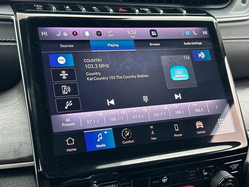 Used 2023 Jeep Grand Cherokee L Limited image 18