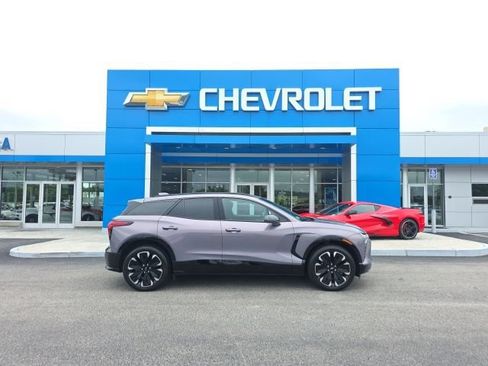 Used 2024 Chevrolet Blazer EV RS AWD/4WD image 2