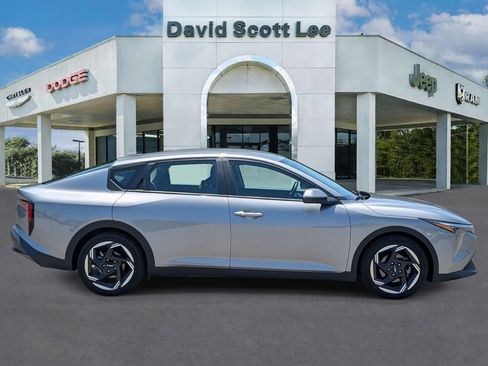Used 2025 Kia K4 EX FWD image 5