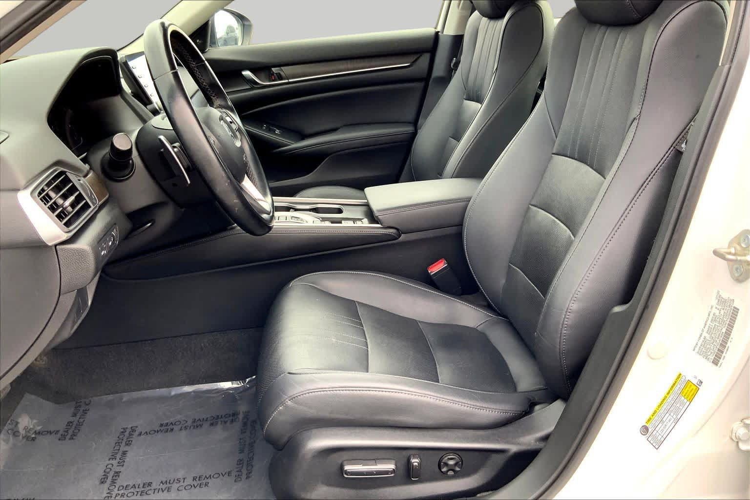 Used 2020 Honda Accord Touring image 7
