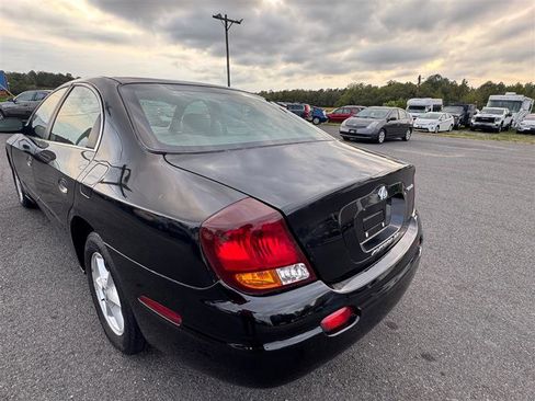 Used 2002 Oldsmobile Aurora 3.5 w/ All Weather Pkg image 14