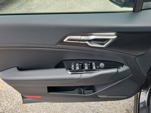 Certified 2025 Kia Sportage EX image 20