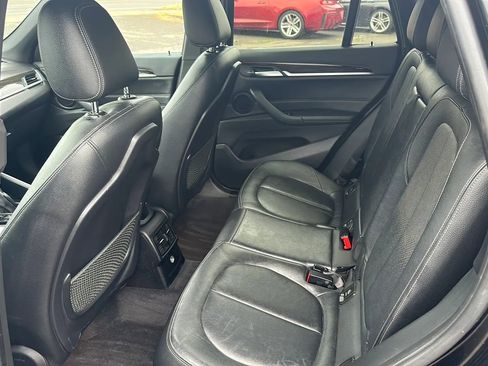 Used 2017 BMW X1 xDrive28i image 9