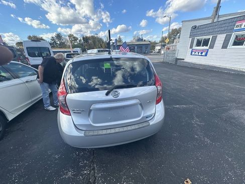 Used 2015 Nissan Versa Note SV image 3