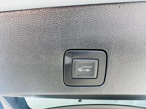 Used 2025 Buick Encore GX Preferred image 38