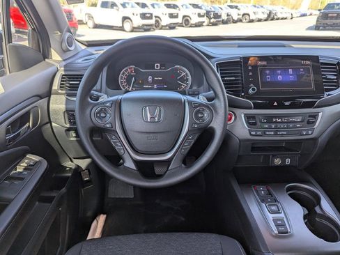 Used 2023 Honda Ridgeline Sport image 11