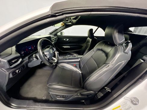 Used 2025 Ford Mustang Premium RWD image 14