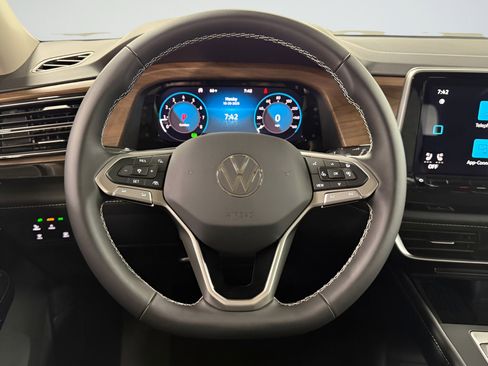 New 2026 Volkswagen Atlas SE image 11