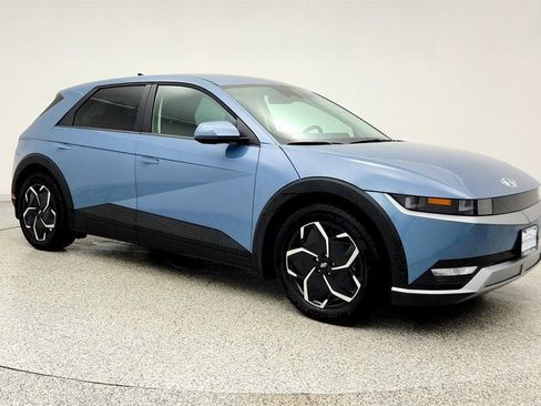 Used 2024 Hyundai Ioniq 5 SEL image 3