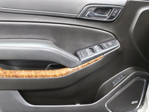 Used 2020 Chevrolet Tahoe Premier image 3