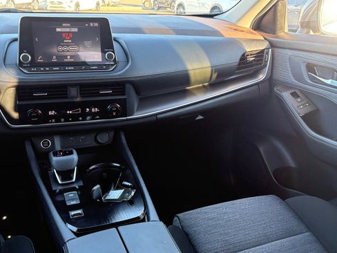 Certified 2023 Nissan Rogue SV image 12