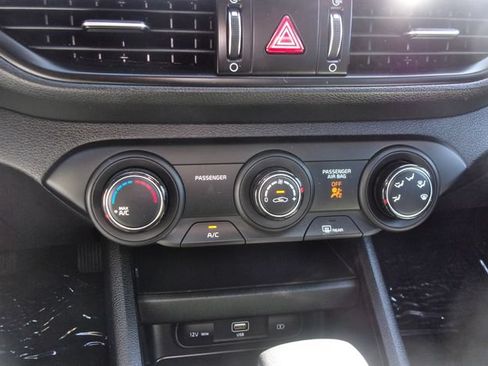 Used 2024 Kia Forte LXS w/ LXS Technology Package FWD image 17