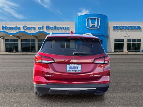 Used 2022 Chevrolet Equinox Premier image 4