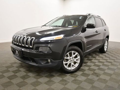 Used 2014 Jeep Cherokee Latitude w/ Comfort/Convenience Group image 2
