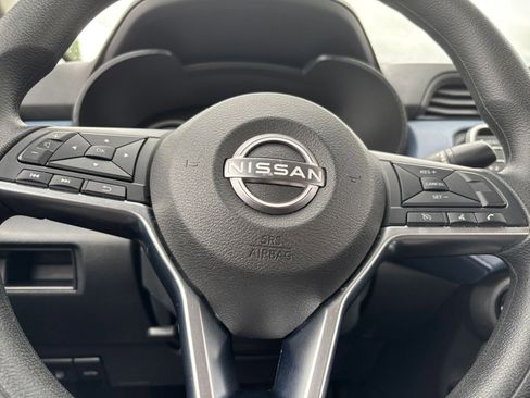 Used 2025 Nissan Versa SV FWD image 25