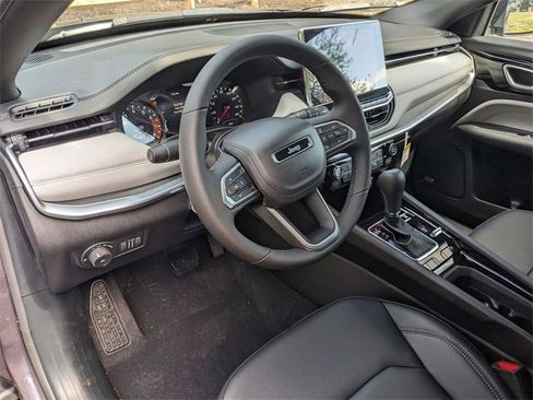 New 2024 Jeep Compass Limited w/ Sun and Sound Group image 8