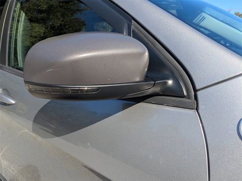 Used 2019 Jeep Cherokee Trailhawk w/ Comfort/Convenience Group image 12