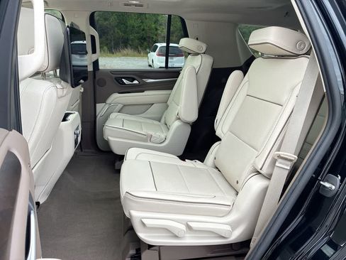 Used 2021 GMC Yukon Denali w/ Denali Premium Package AWD/4WD image 26