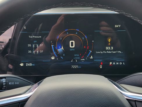 Used 2026 Chevrolet Equinox LT FWD image 16