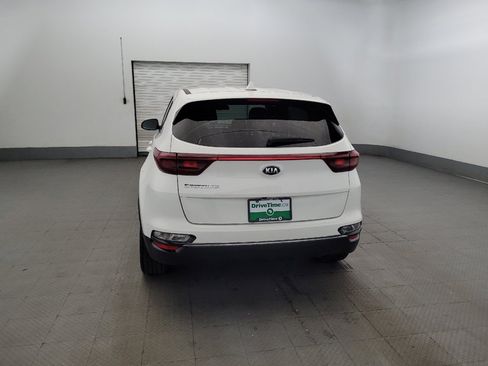 Used 2020 Kia Sportage LX AWD/4WD image 6