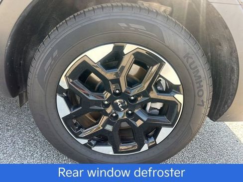 Used 2025 Kia Sorento S image 26