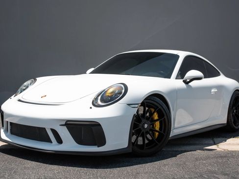 Used 2018 Porsche 911 GT3 RWD image 1