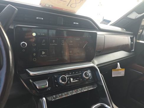 Used 2024 GMC Sierra 3500 Denali Ultimate image 29