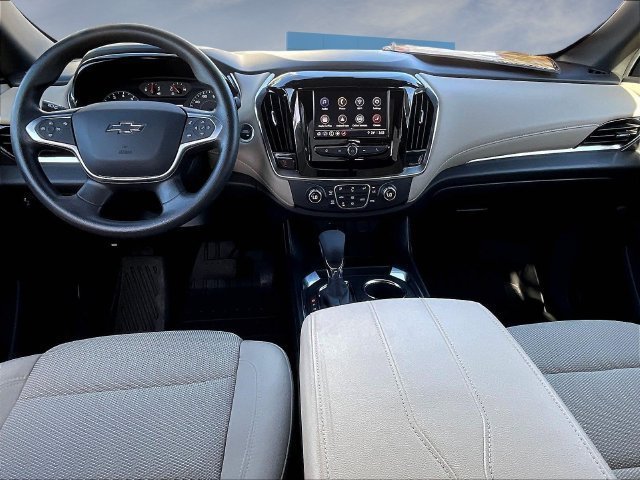Certified 2023 Chevrolet Traverse LS w/ Midnight/Sport Edition FWD image 9