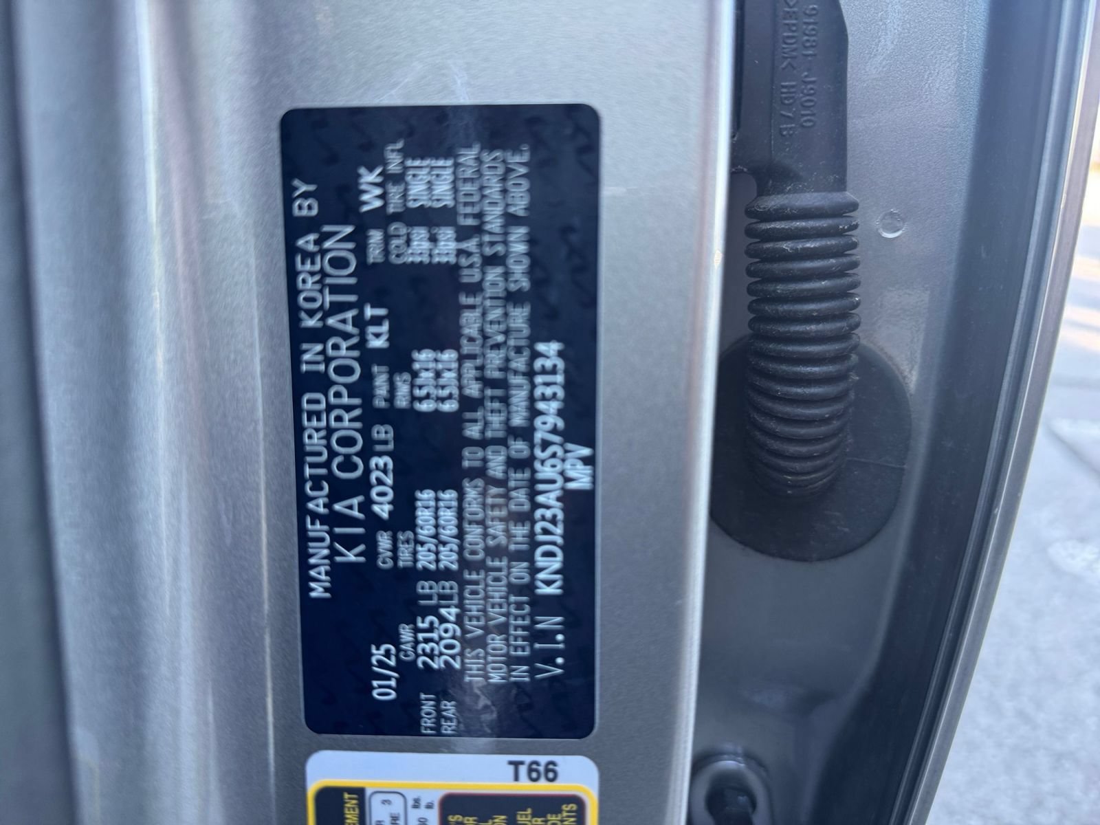 Used 2025 Kia Soul LX w/ LX Technology Package FWD image 26