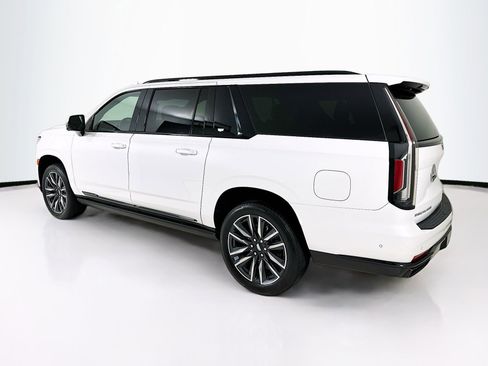 Used 2023 Cadillac Escalade ESV Sport Platinum w/ Heavy-Duty Trailer Package AWD/4WD image 6