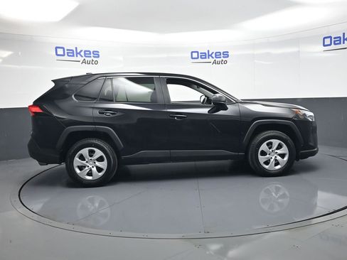 Used 2024 Toyota RAV4 LE AWD/4WD image 9