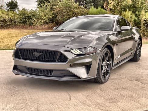 Used 2018 Ford Mustang GT w/ Equipment Group 301A RWD image 2