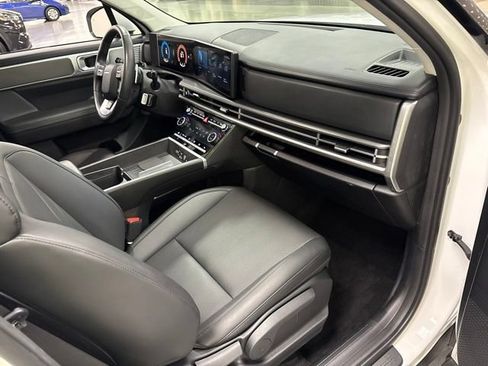Used 2026 Hyundai Santa Fe SEL FWD image 10