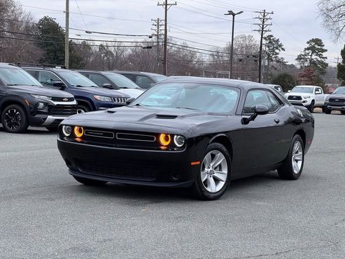 Used 2023 Dodge Challenger SXT image 39