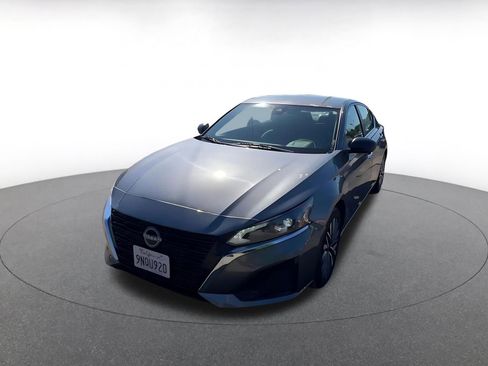 Used 2025 Nissan Altima 2.5 SV image 7