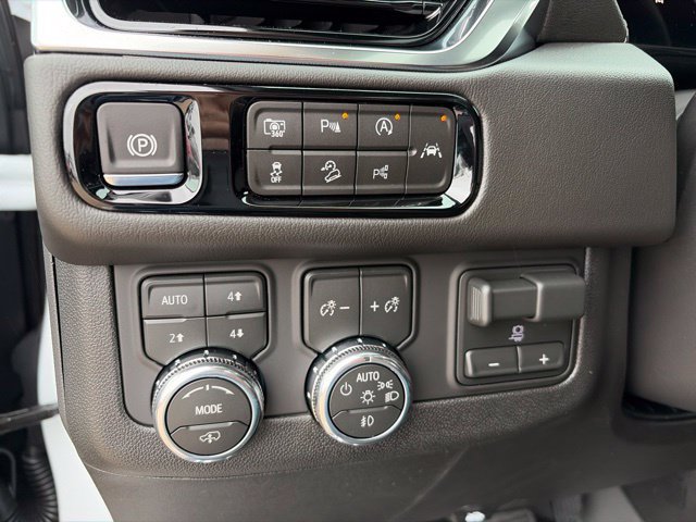 New 2026 GMC Yukon Denali w/ Denali Reserve Package AWD/4WD image 25