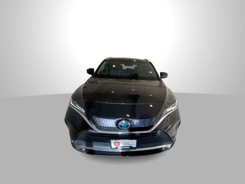 Used 2022 Toyota Venza Limited AWD/4WD image 3