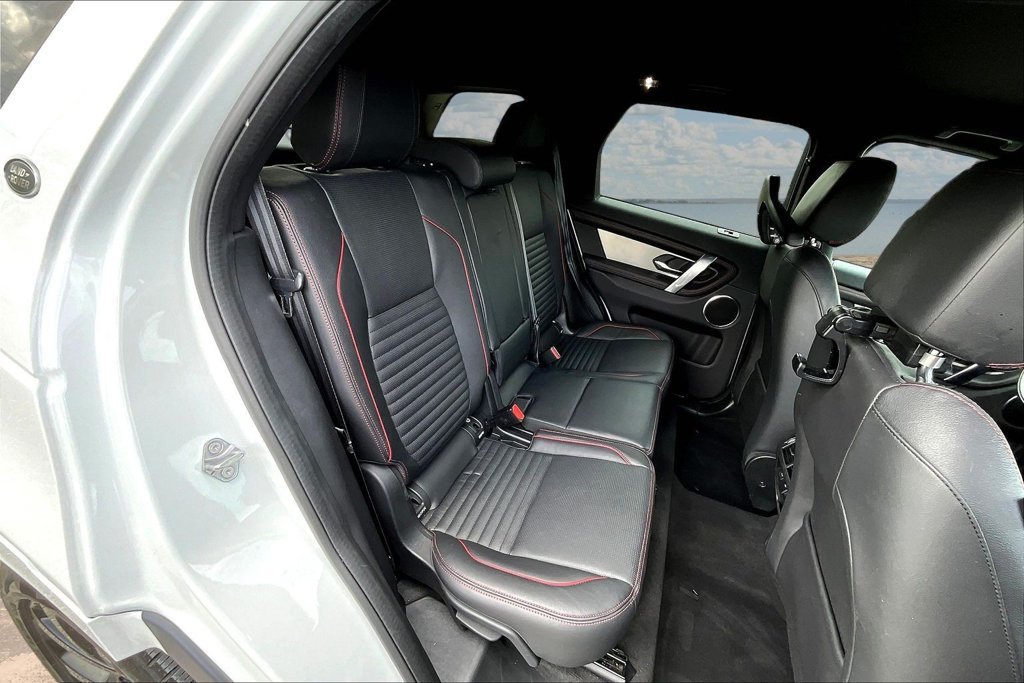 Used 2022 Land Rover Discovery Sport SE R-Dynamic AWD/4WD image 23